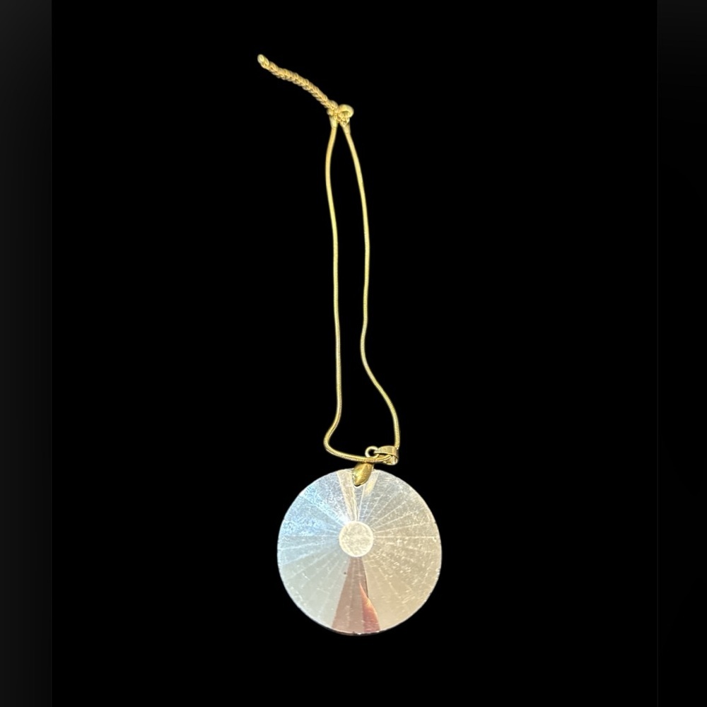 Gold Round Pendant Necklace | Adjustable - Picture 4 of 5